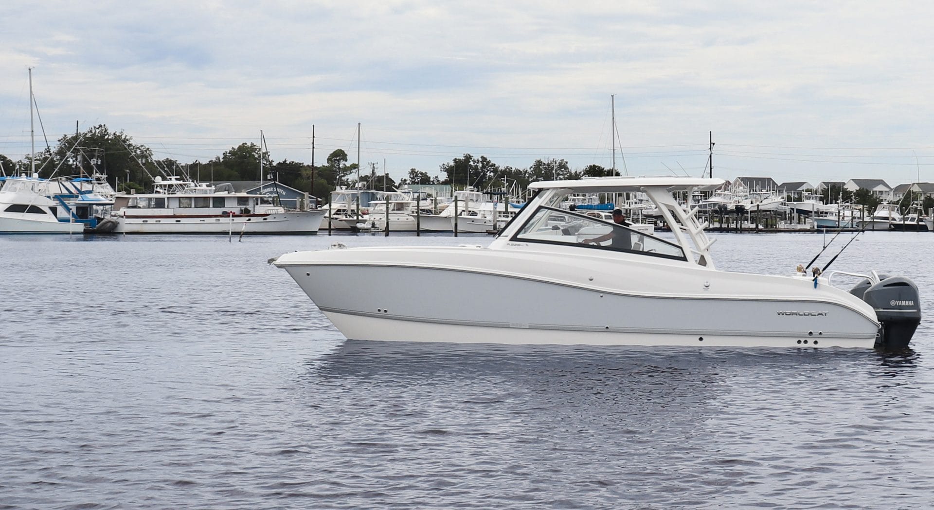 325DC port side profile